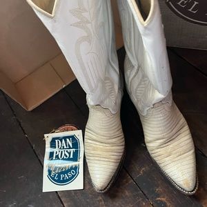 Dan Post Women’s snakeskin boots